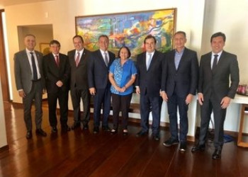 Governadores do nordeste tratam com  Maia sobre votação da PEC da cessão onerosa
